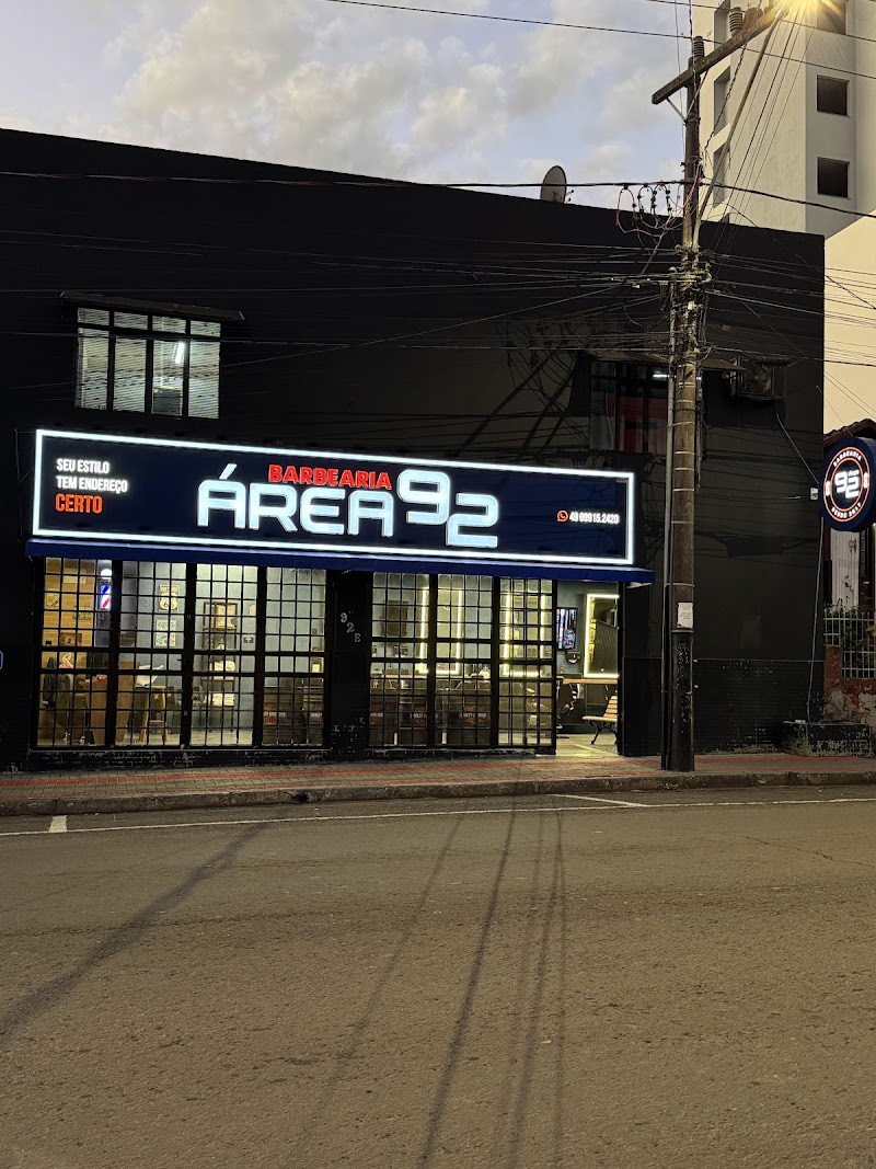 Cliente satisfeito após o corte