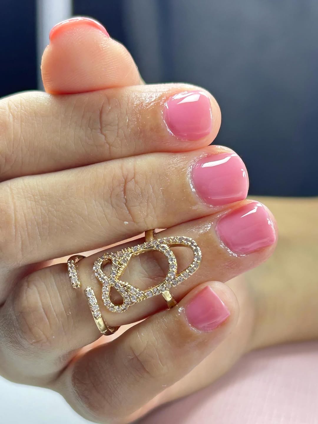 Alongamento em gel com esmaltação perfeita